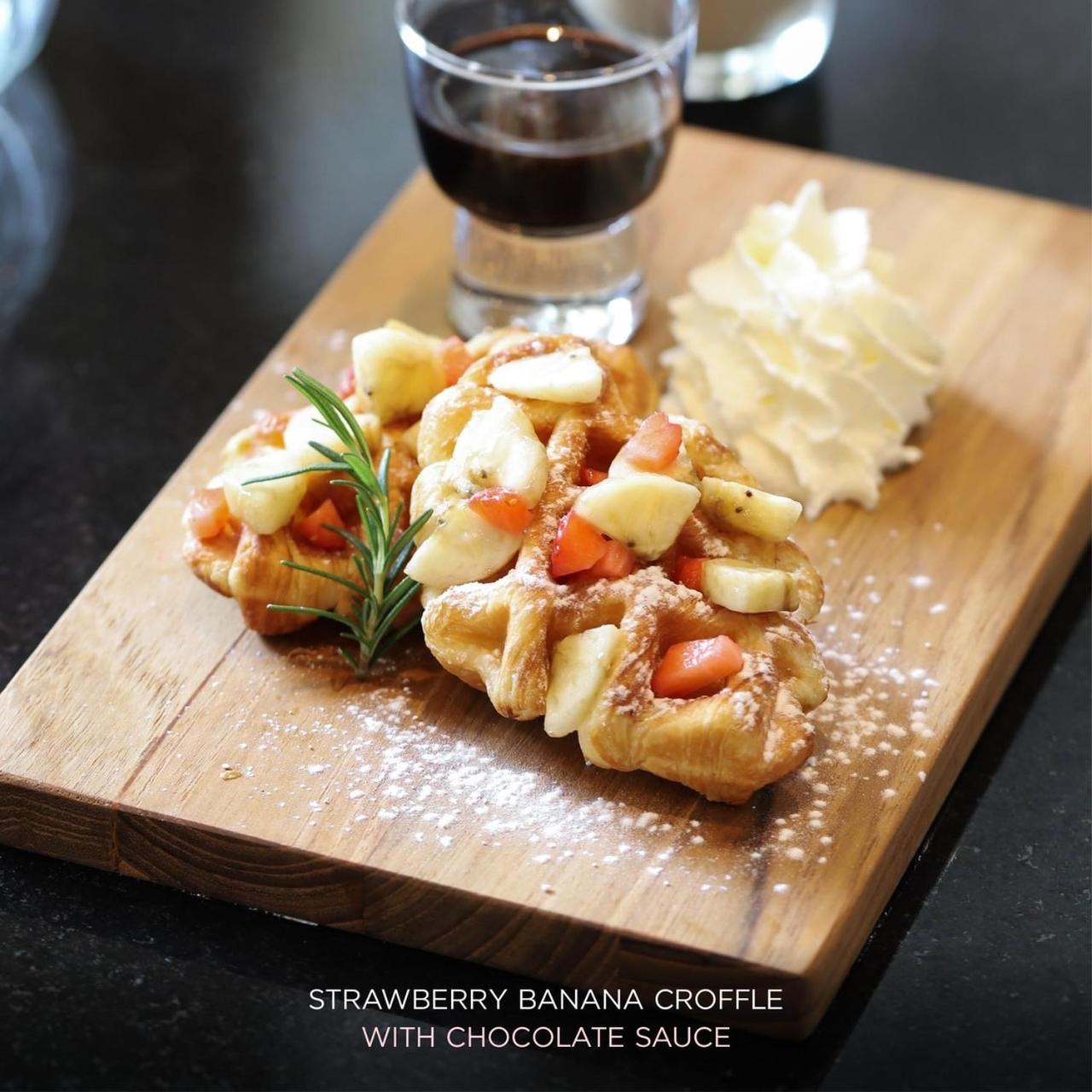 แกรนด์ เซ็นเตอร์พอยท์ สุขุมวิท 55 ทองหล่อ  Hotel กรุงเทพมหานคร ภายนอก รูปภาพ Baked brie with apples and honey