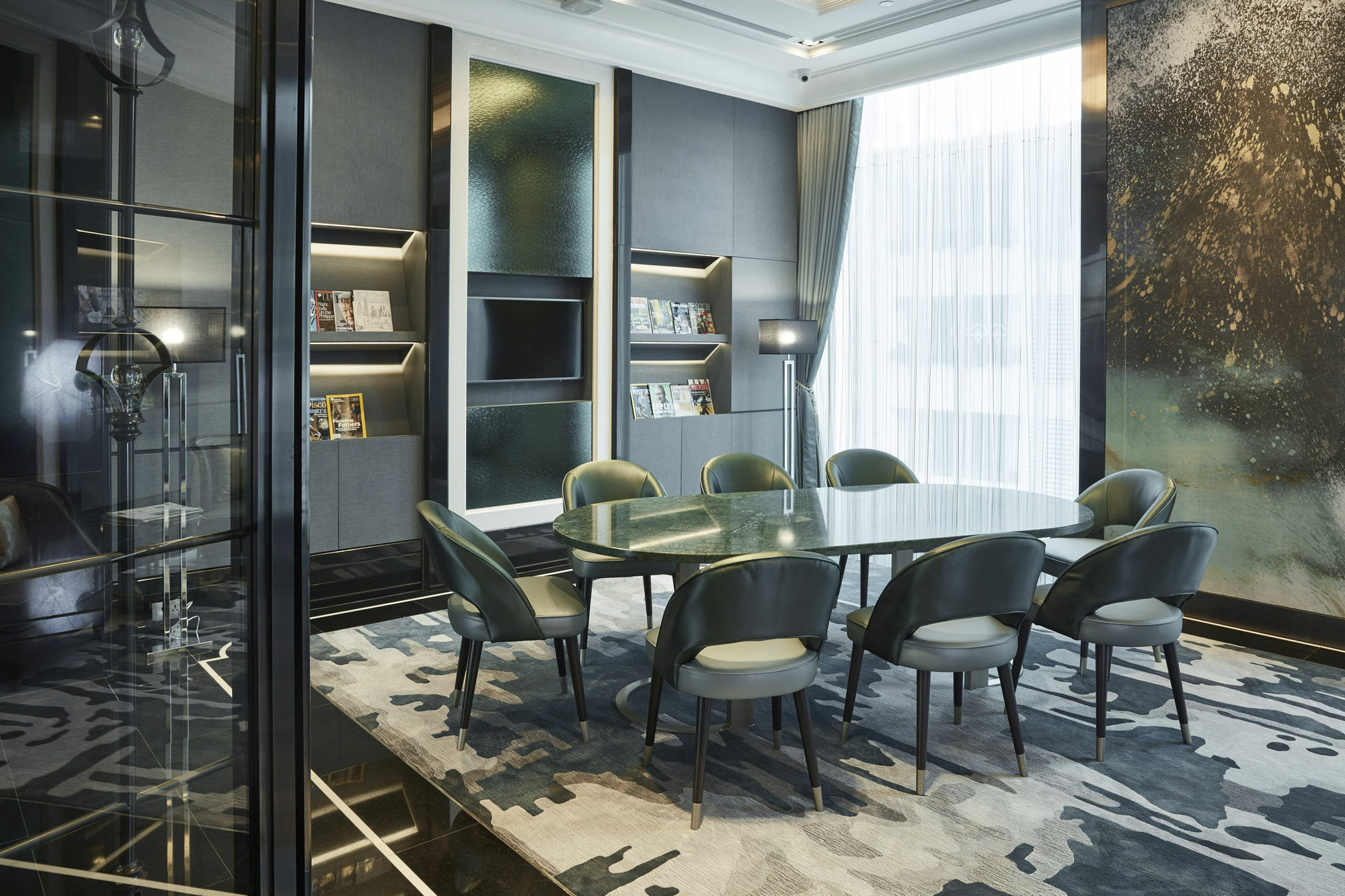 แกรนด์ เซ็นเตอร์พอยท์ สุขุมวิท 55 ทองหล่อ  Hotel กรุงเทพมหานคร ภายนอก รูปภาพ The boardroom of the 100-metre-long yacht